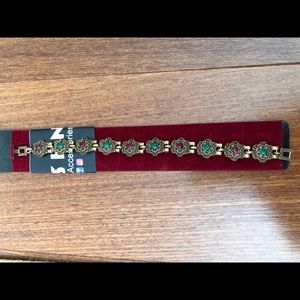 Antique style bracelet
